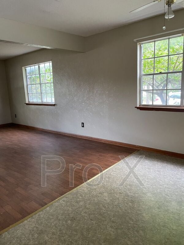 Foto del edificio - 1011 S Jefferson St