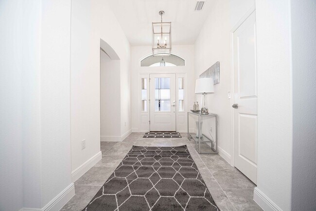Foto del edificio - Seasonal 3BR/2BA  with 2-car Garage and PO...