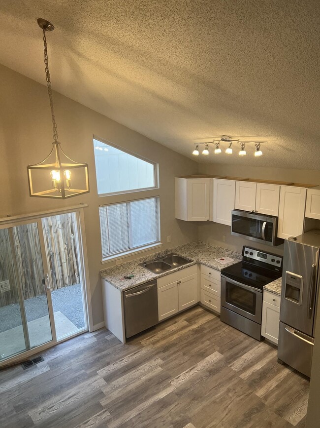 Foto del edificio - 17676 E Bethany Cir