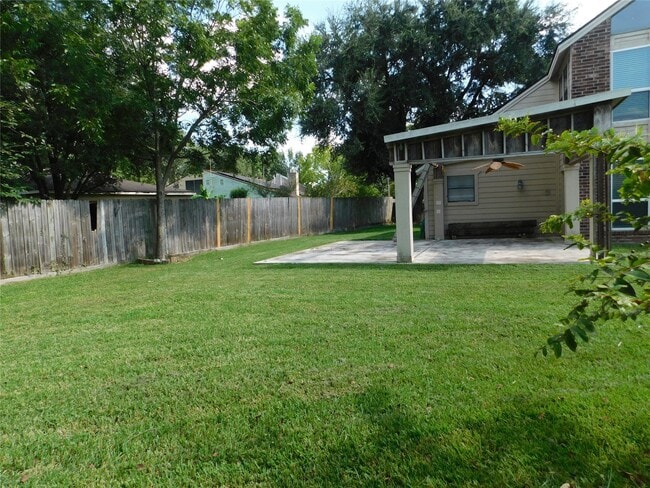 Building Photo - 10007 Sagecanyon Dr