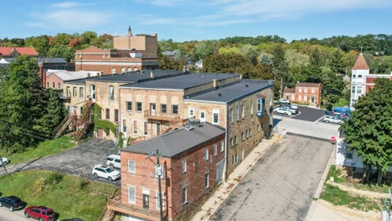 Primary Photo - 104 High St