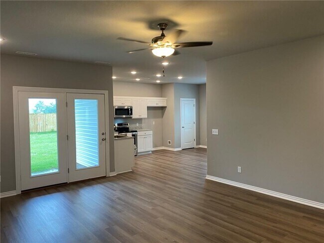 Foto del edificio - 221 Williams ct