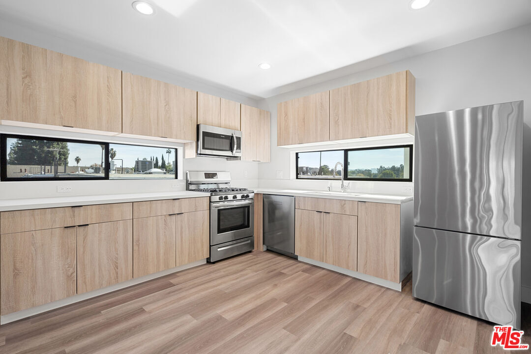 14804 Vanowen St Unit D, Los Angeles, CA 91405 Apartment for Rent in Los Angeles, CA