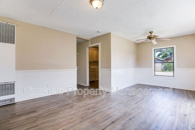 Foto del edificio - 132 E 11th St