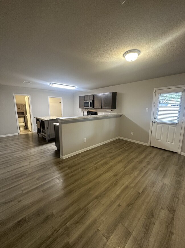 Building Photo - 2146 10th St