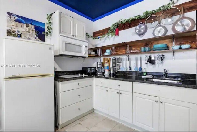 Foto del edificio - 255 W 24th St