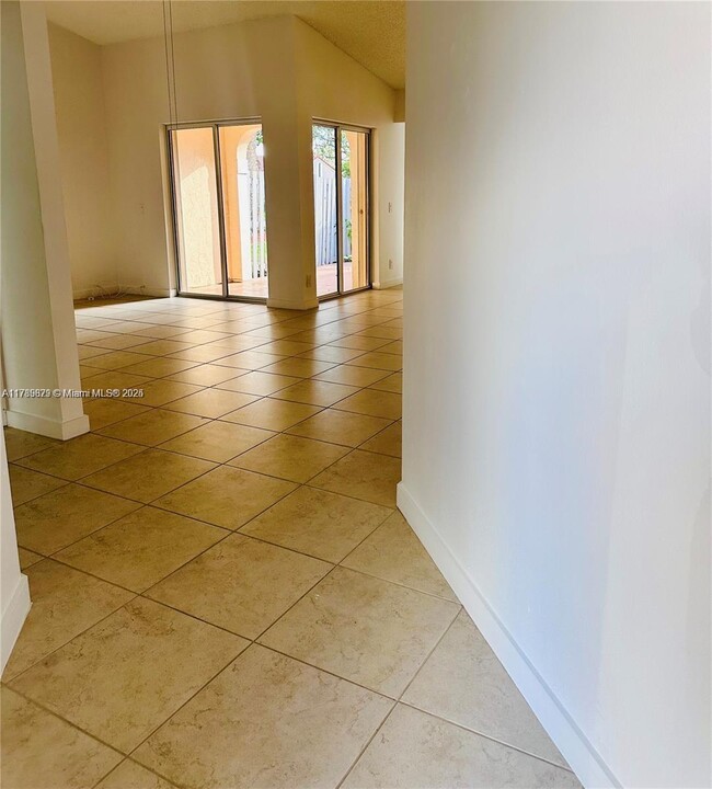 Foto del edificio - 1487 Springside Dr