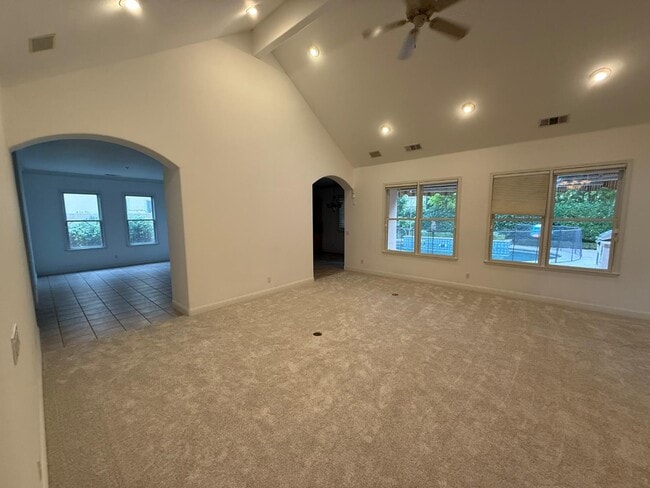 Foto del edificio - 10637 N Lochmoor Ln