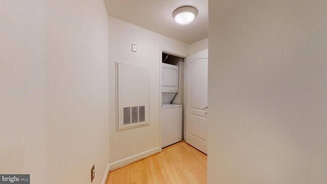 Foto del edificio - 1441 Rhode Island Ave NW