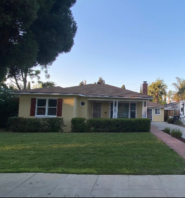 Hermosa casa en Wood Street - 4227 Edgewood Plz