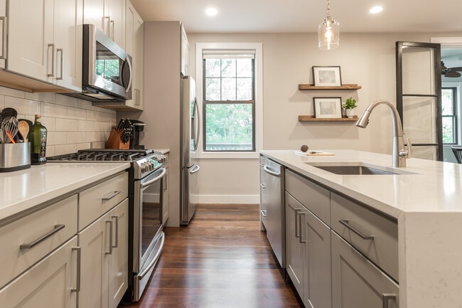 Foto del edificio - 65 Beech Glen St