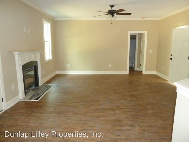 Foto del edificio - 4804 Hillsborough Rd