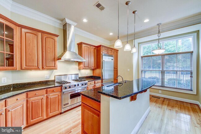 Foto del edificio - 7004 Eastern Red Cedar Ln