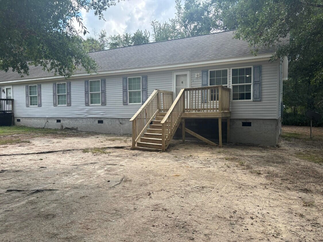 Foto principal - 181 Peters Rd