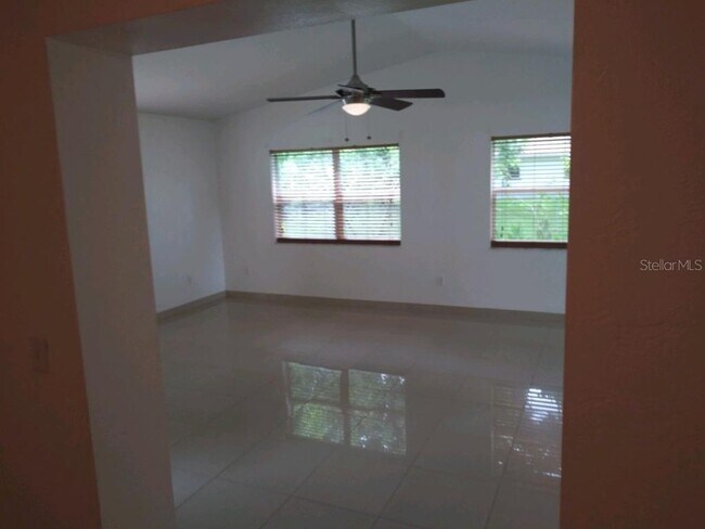 Foto del edificio - 7721 46th St N
