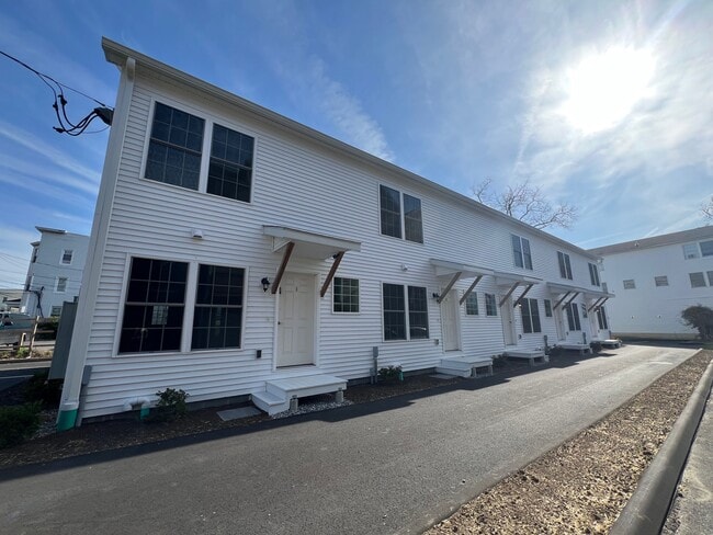 New Star Greenwich, LLC - New Star Greenwich, LLC Apartment