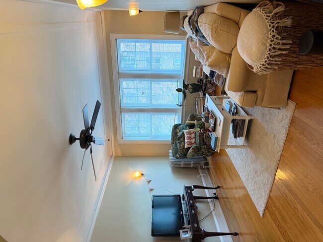 Foto del edificio - 802 Elmwood Ave