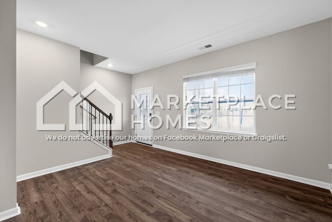 Foto del edificio - 923 Elliot Rd