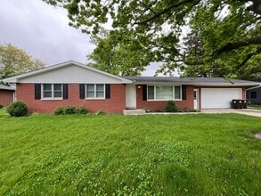 Building Photo - 380 E Hazelwood St