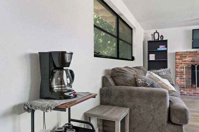 Building Photo - 919 Avenue South Southeast-SI FL1-ID1325030P