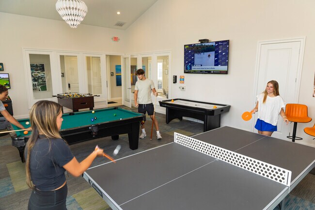 Foto del edificio - Orange Grand Communities