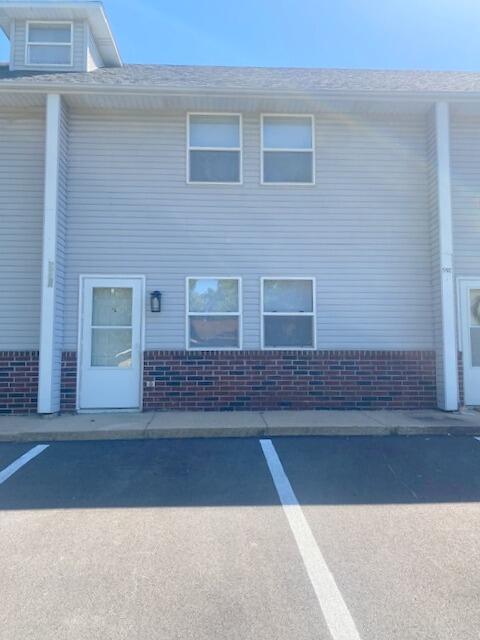 Foto principal - 592 Knox Ave
