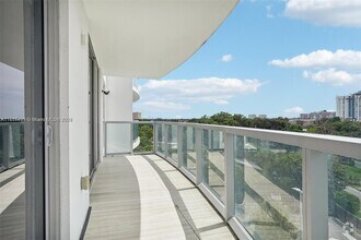 Building Photo - 13800 Highland Dr