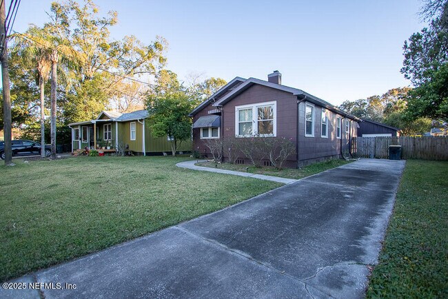 Foto del edificio - 3620 Myra St