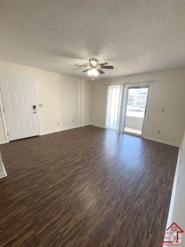Building Photo - 430 Oriole Dr