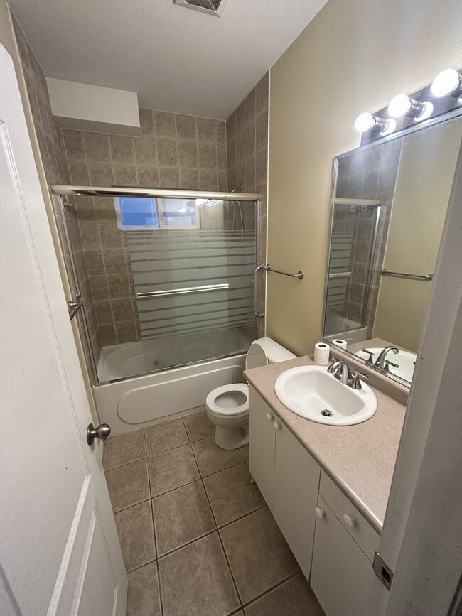 Bathroom - 17425 64 Av