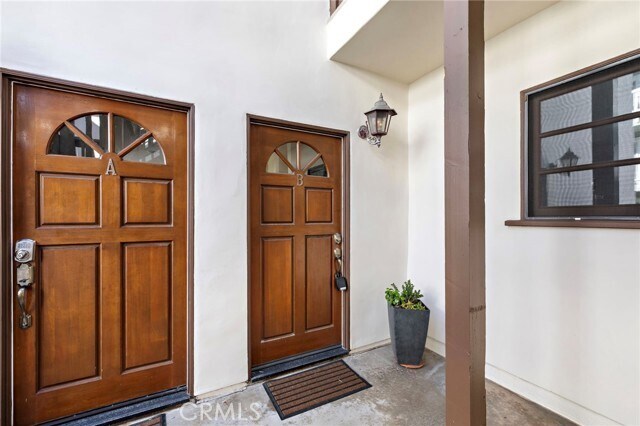 Foto del edificio - 416 Avenida Santa Barbara