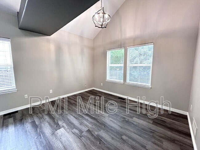 Foto del edificio - 9645 Kendall Ct