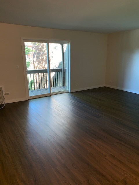 Building Photo - 29W549 Country Ridge Dr