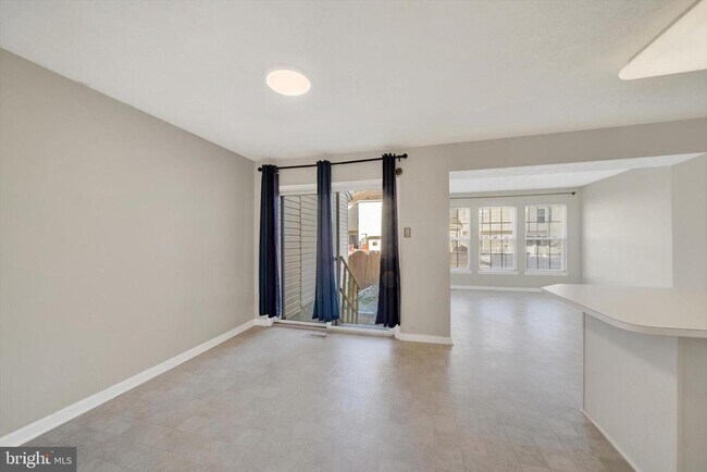 Foto del edificio - 5032 Finsbury Rd