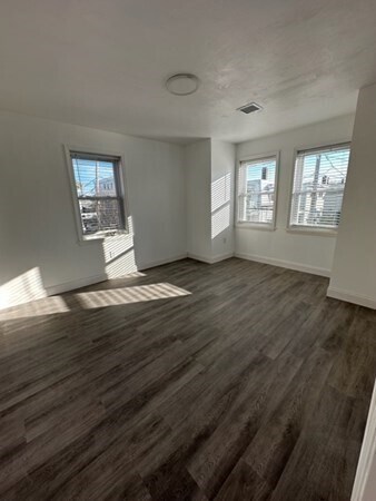 Building Photo - 93 Whitman St