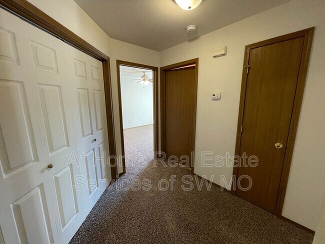 Building Photo - 885 N 22nd St