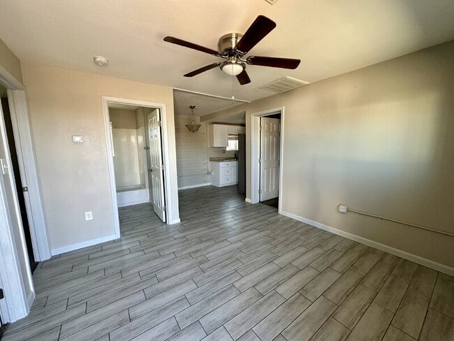 Building Photo - 561 S Meridian Rd