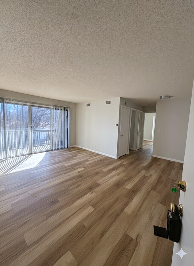 Foto del edificio - Heatherwood Apartments