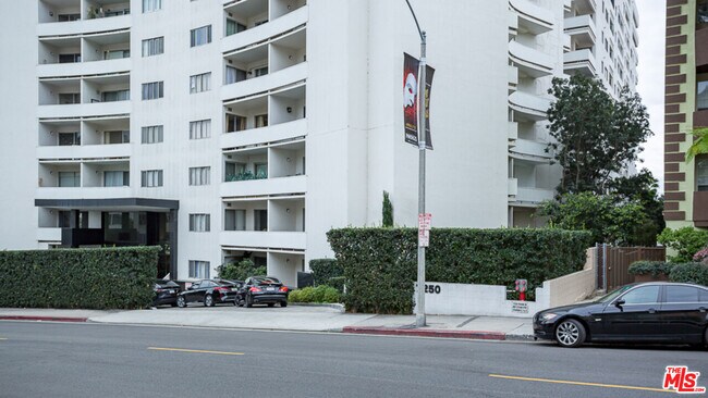 Foto del edificio - 7250 Franklin Ave