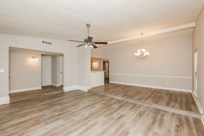 Building Photo - 4301 Campion Ln