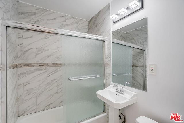 Foto principal - 657 Brooks Ave