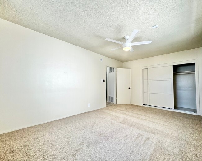 Foto del edificio - 1540 Laurel Ave