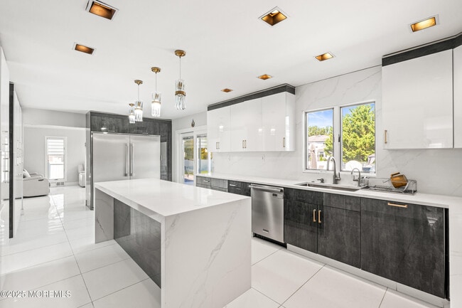 Building Photo - 24 Valley Forge Rd