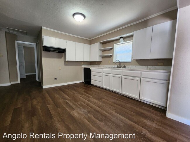 Foto del edificio - 3 br, 1 bath House - 908 E 23rd