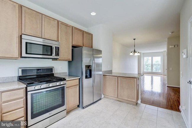 Foto del edificio - 22522 Highcroft Terrace