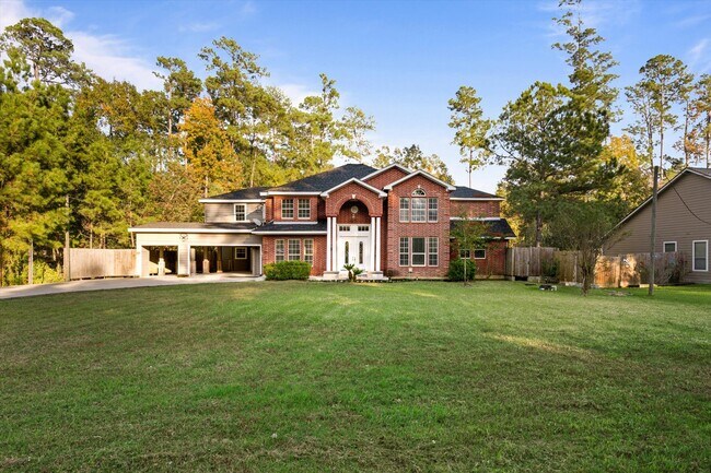 Building Photo - 32726 Riverwood Dr