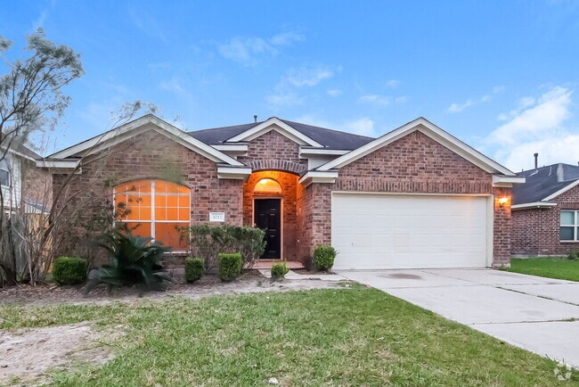 Building Photo - 3211 Quail Run Dr