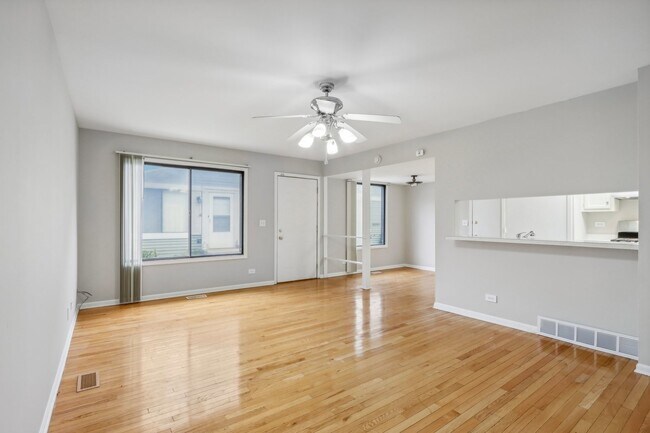 Building Photo - 29W619 Winchester Cir N