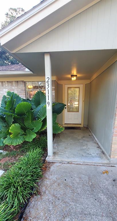 Building Photo - 23119 Berry Pine Dr