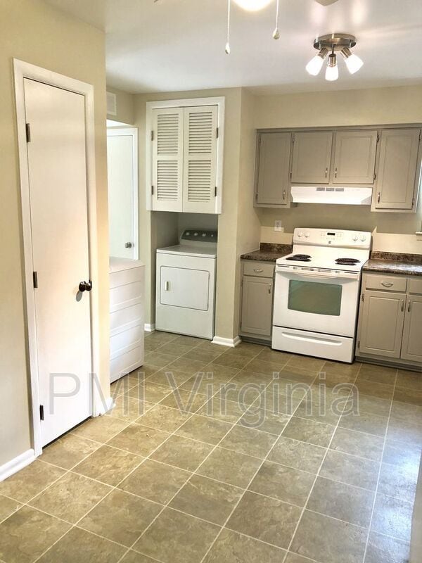 Foto del edificio - 1462 E Tanners Creek Dr